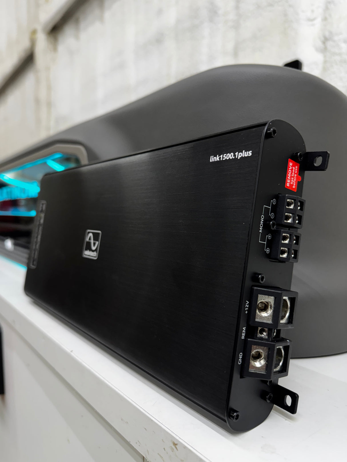 REDO Stage 5 Platinum Plus 2 Wāvtech Thin Pro 12's Subwoofer Package