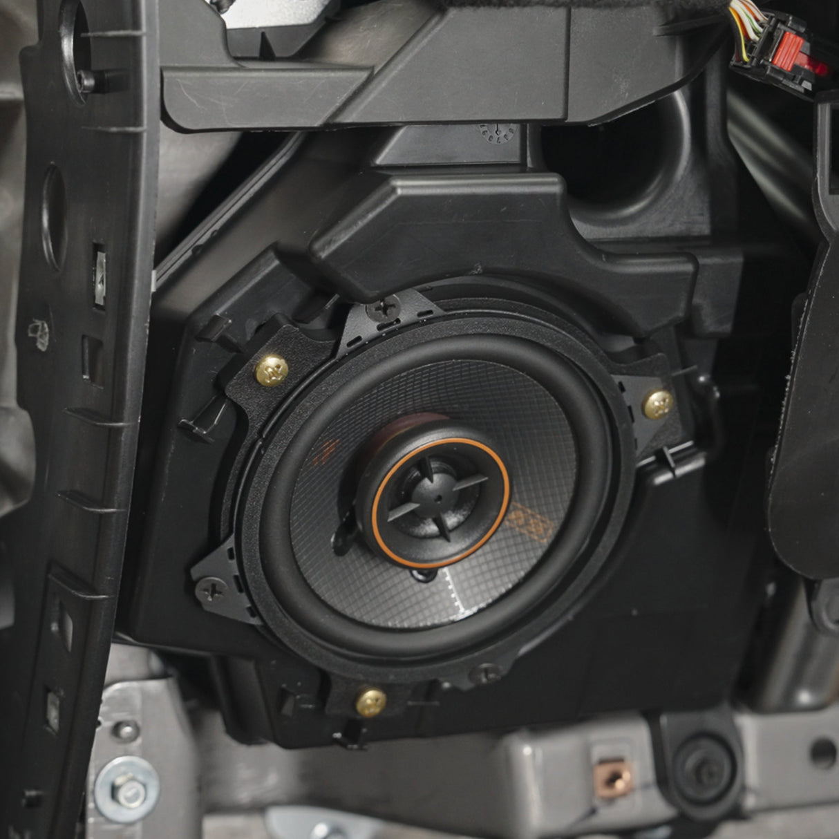 Kicker KS Plug & Play Speaker Bundle Upgrade (Factory Amplified) | '18-'23 JL/ '20-'23 JT