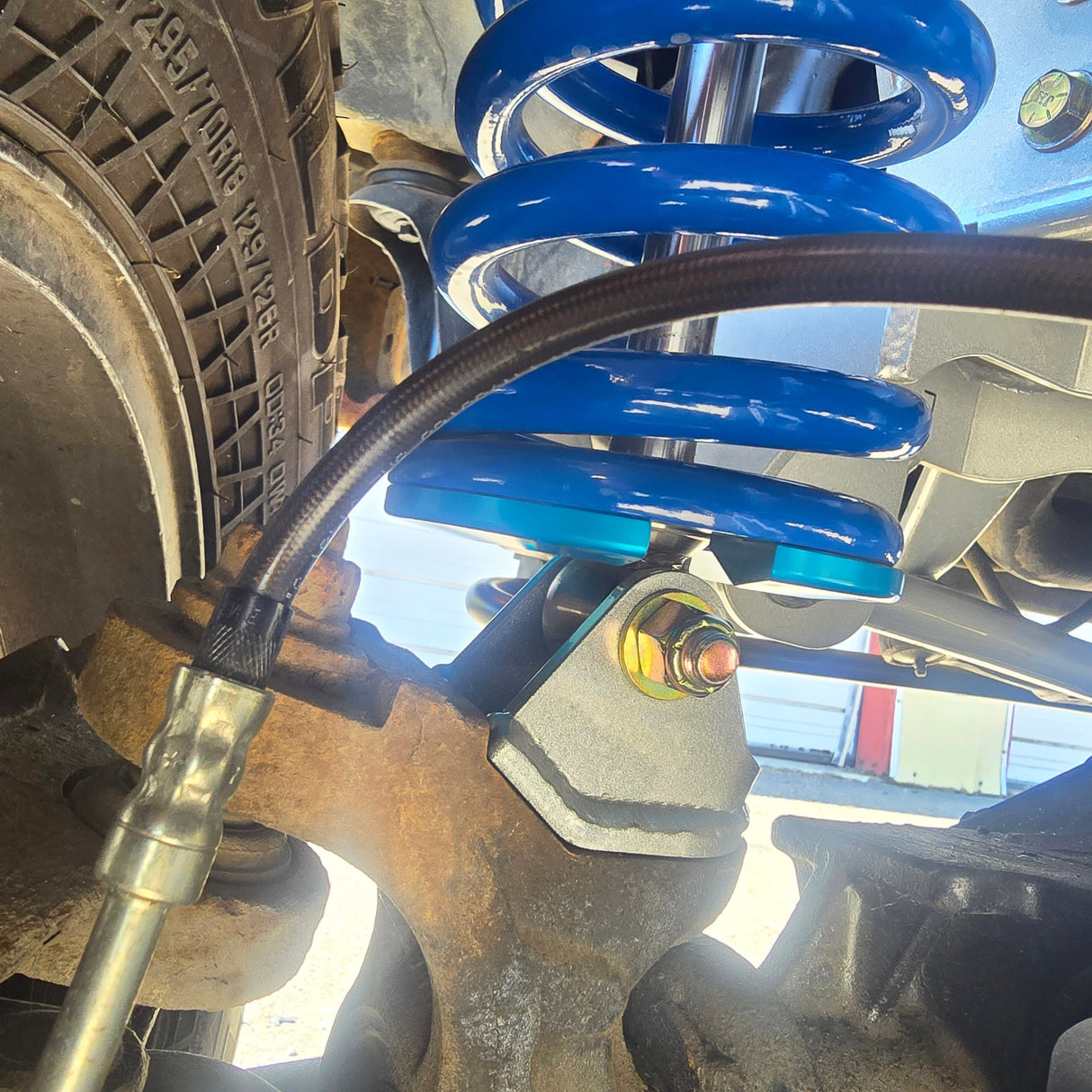 1992-1997 Ford F-350/250 05+ Coil-Over And Front Axle Swap Kit Sky's Offroad Design