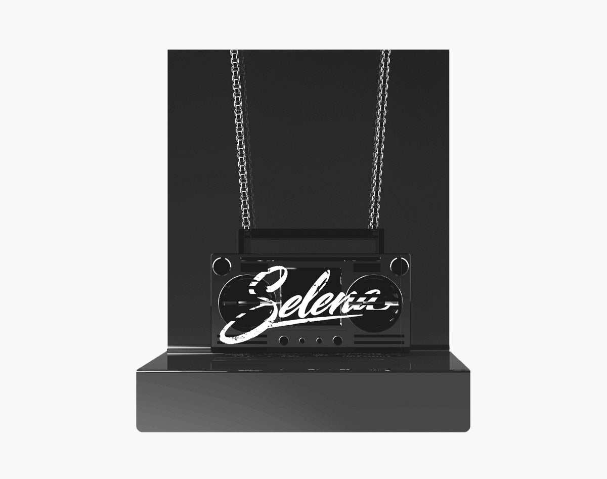 Selena Microboom
