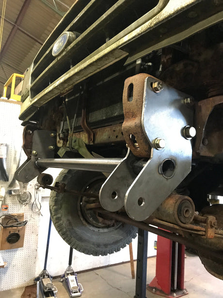 2" Front Shackle Reversal (Super Duty Spring) - 1985-1991 Ford F-Series Sky's Offroad Design