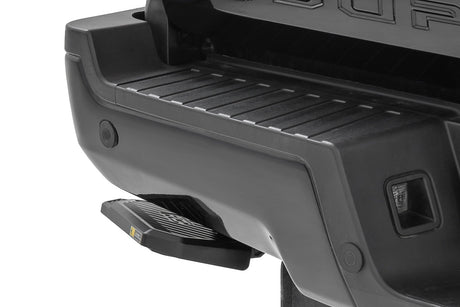 Retractable Bed Step Manual Pull Ford F-250/F-350 Super Duty (17-22) Rough Country