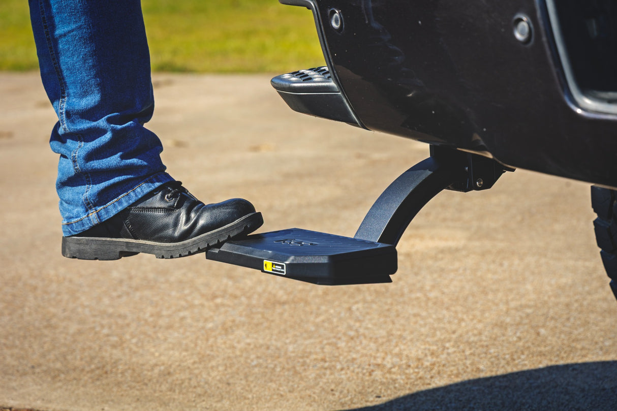 Retractable Bed Step Manual Pull Silverado/Sierra 2500HD/3500HD (15-19) Rough Country