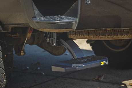 Retractable Bed Step Manual Pull Silverado/Sierra 2500HD/3500HD (15-19) Rough Country