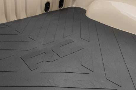 Bed Mat 5 Foot 7 Inch Bed RC Logo Toyota Tundra 2WD/4WD (2007-2021) Rough Country