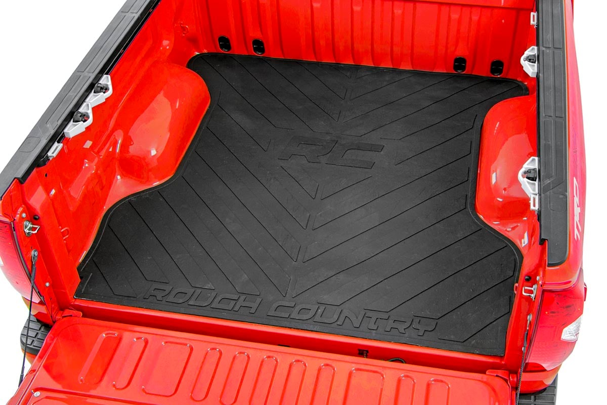 Bed Mat 5 Foot 10 Inch Bed RC Logo Chevy/GMC Sierra 1500 (19-26)/Silverado 1500 (19-26) Rough Country