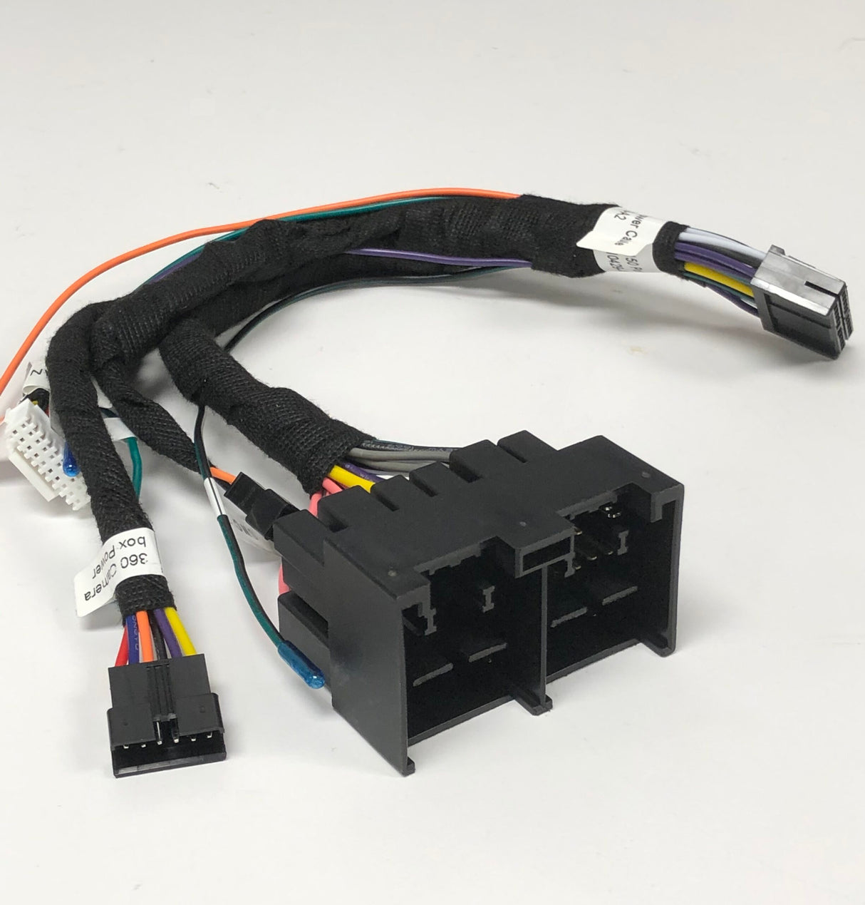 LINKSWELL HARNESS-THIS IS AN ADAPTER FOR T-STYLE RADIOS FOR 2020 AND 2021 FORD SUPERDUTY TRUCKS. Intended for installing a GEN II, IV, and V T-Style Radio.