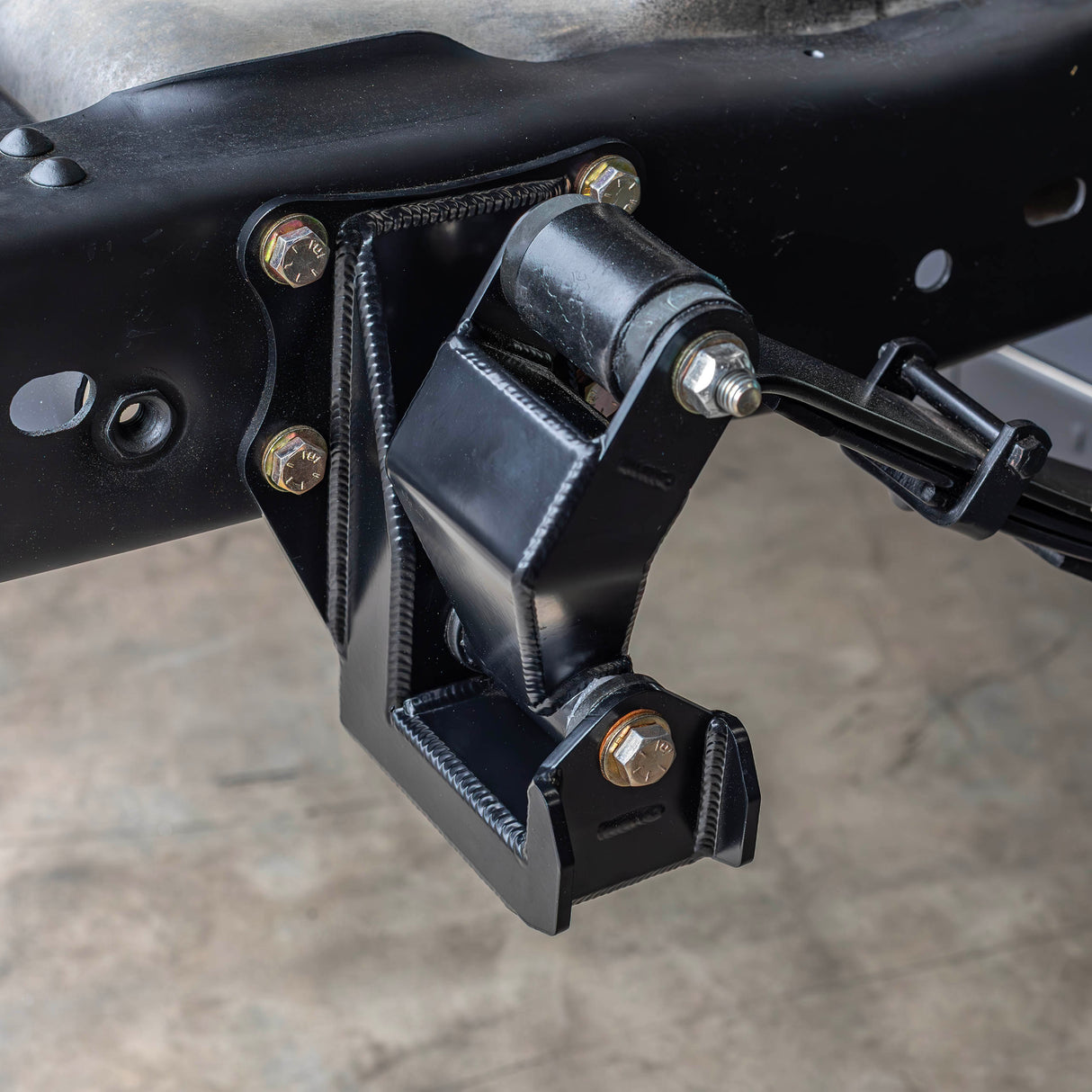 F-Series Fabricated Shackle Hanger and Extended Shackle Combo - 1980-1997 Ford F-Series Desolate Motorsports