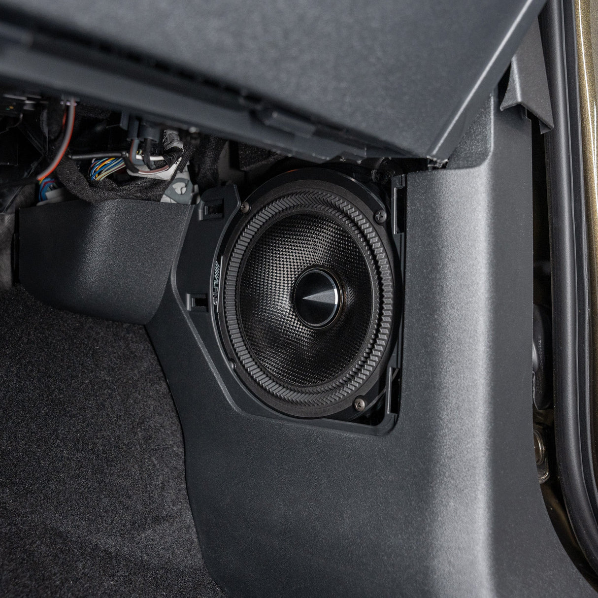 Alpine Status Series Plug & Play Full System Bundle Upgrade (Non-B&O System) | '21- Current Ford Bronco