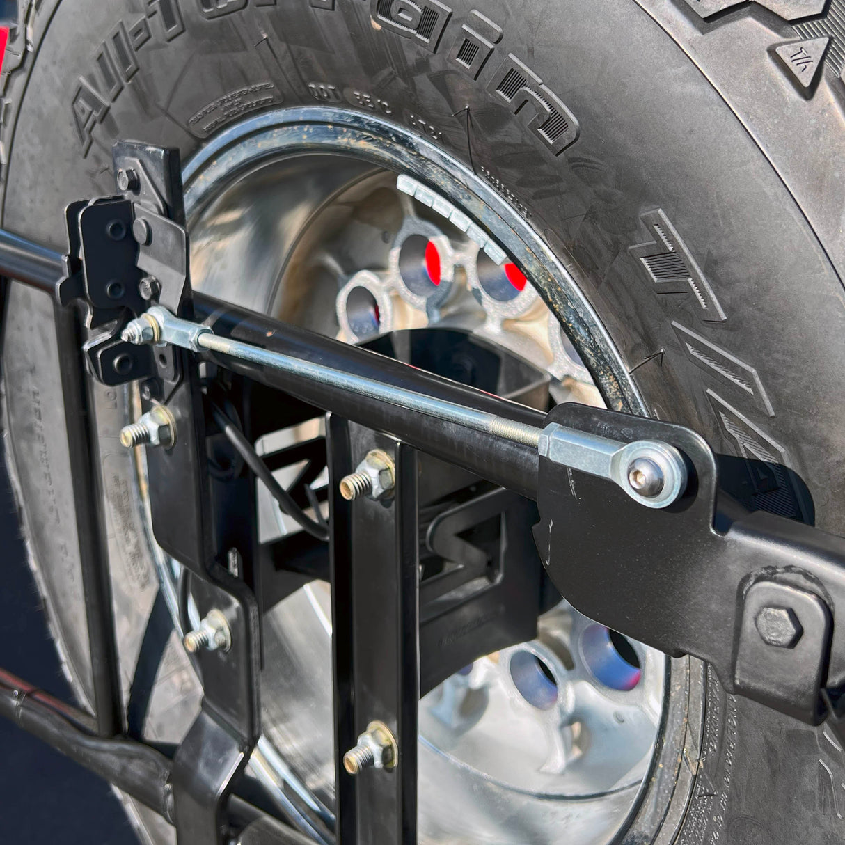 Heavy-Duty Spare Tire Swingout Linkage, 1980-1996 Ford Bronco Desolate Motorsports
