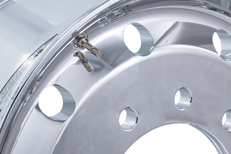 22.5 Aluminum Wheels – Polished Forged 22.5x9 Flat Face Front Hub Pilot Rims