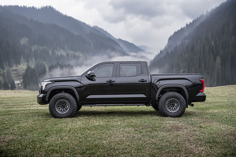 2.25 Inch Lift Kit | FOX 3.0 Internal Bypass Factory Race Series | Toyota Tundra  (22-26) 4WD BDS Suspension