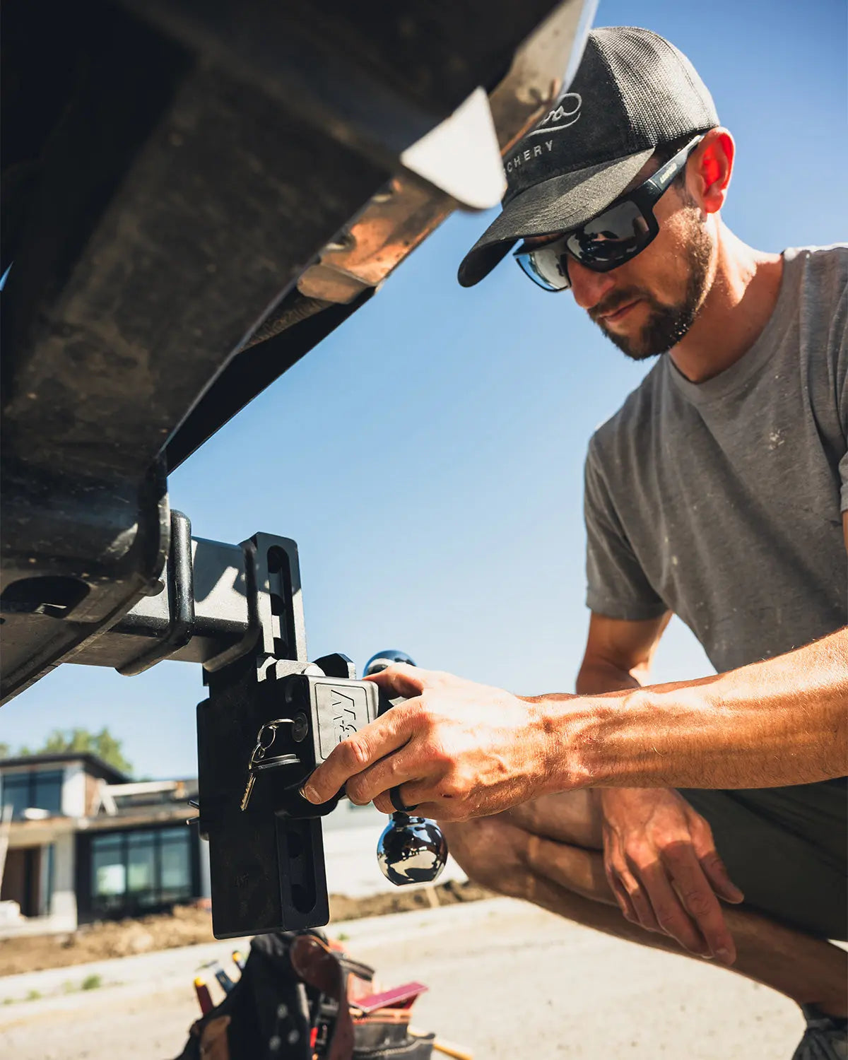 Tow & Stow 3-Pin Lock B&W Trailer Hitches
