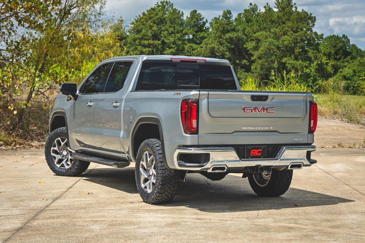 Rough Country 3.5 Inch Suspension Lift for GMC Sierra 1500