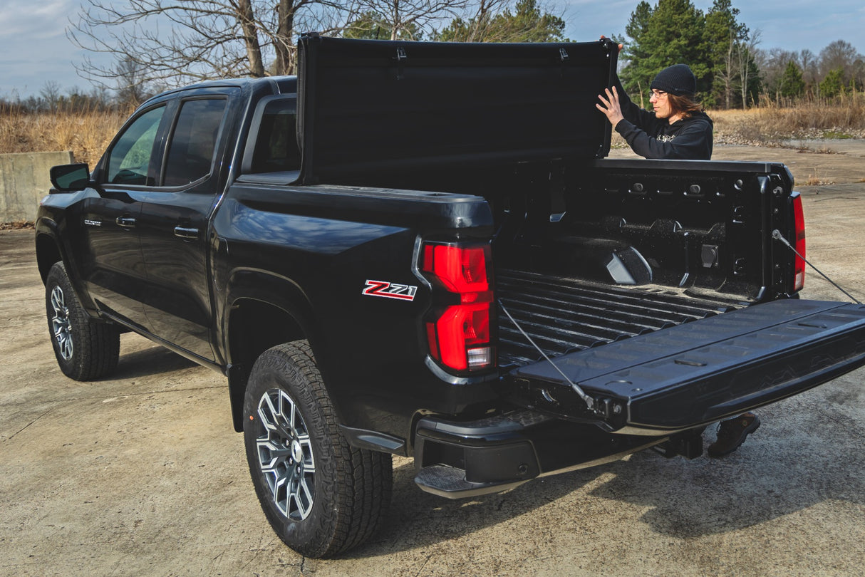 Rough Country Soft Tri-Fold Tonneau Cover 5ft Bed Chevy GMC
