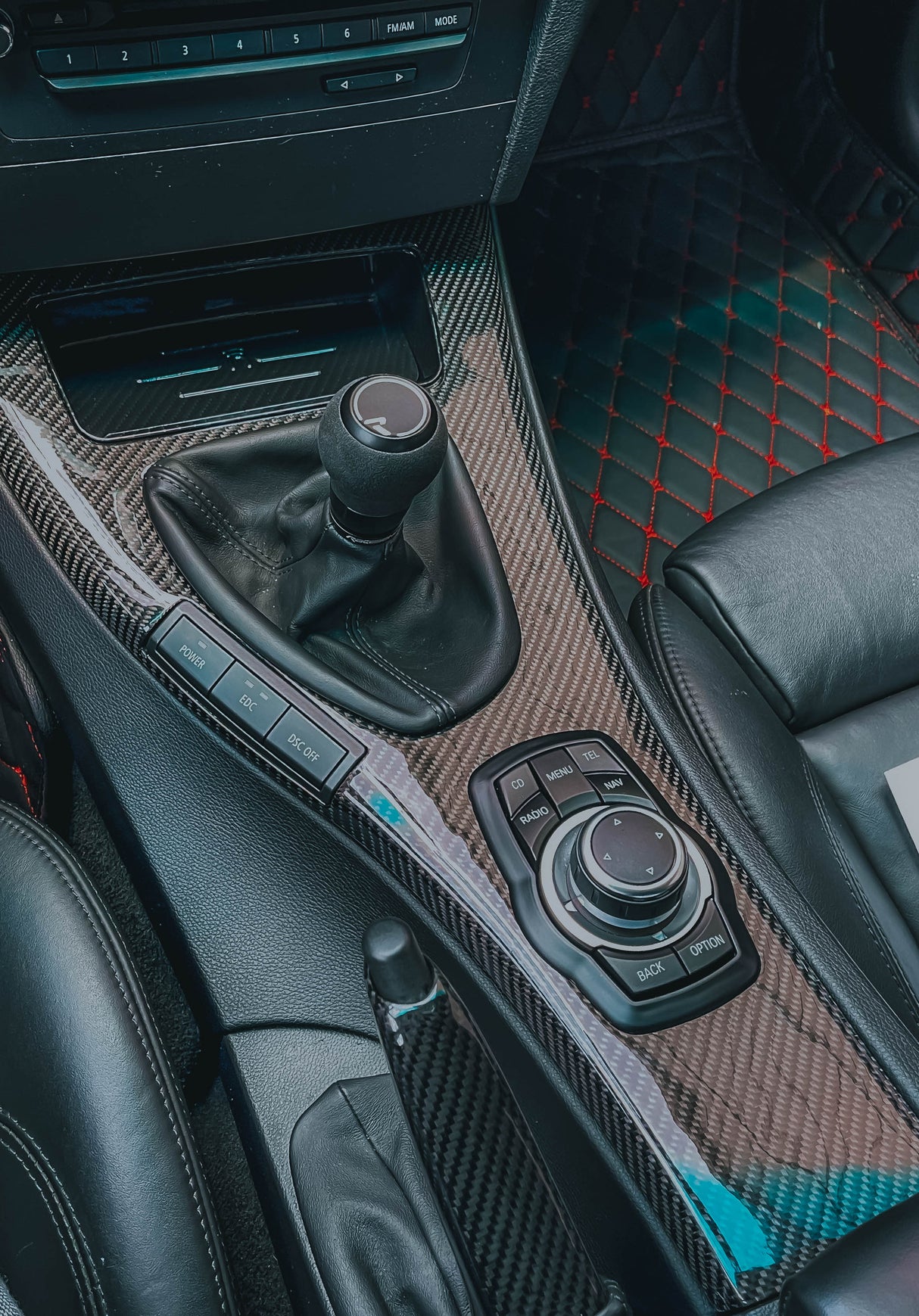 BMW E9X 3 SERIES Wireless Charger INDUKTIV