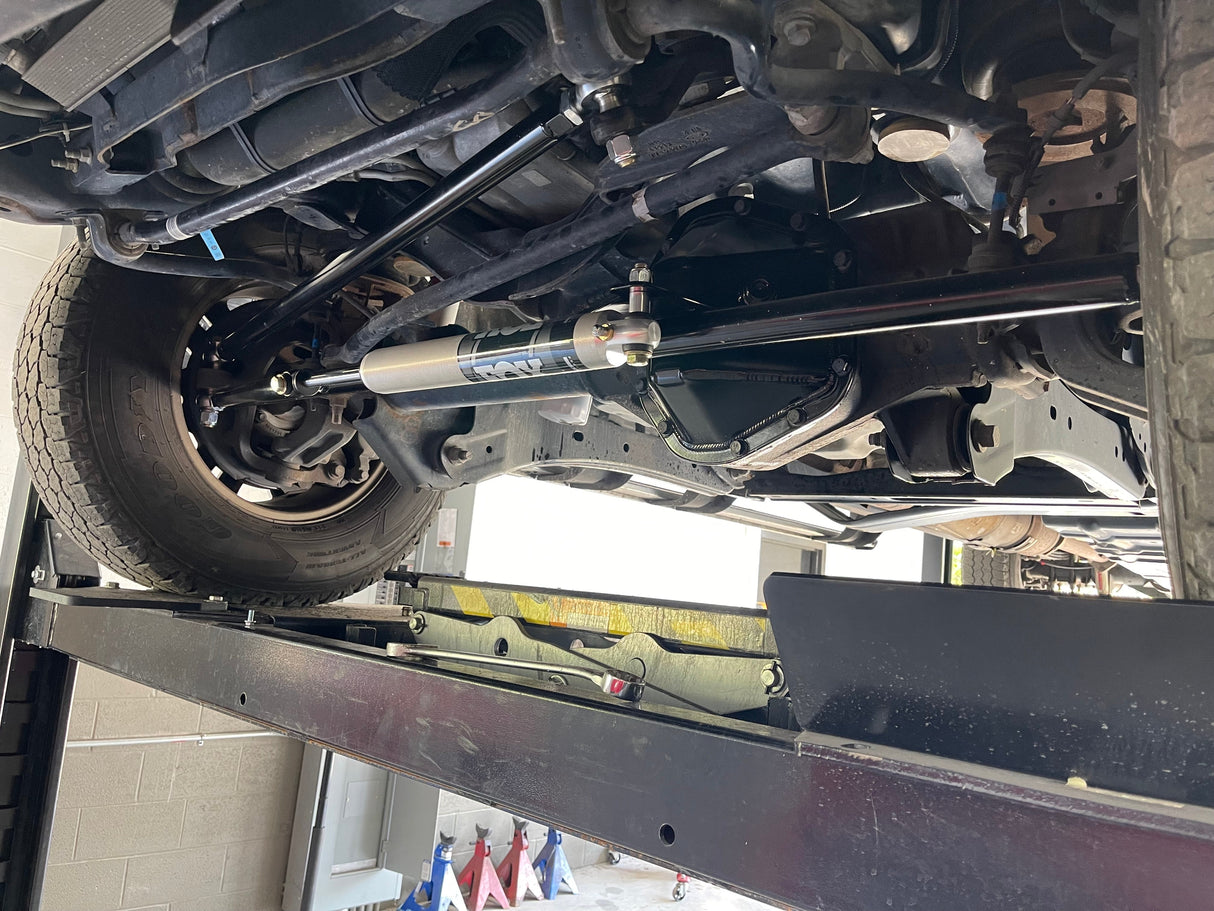 05-16 Ford Super Duty Steering Kit Far From Stock