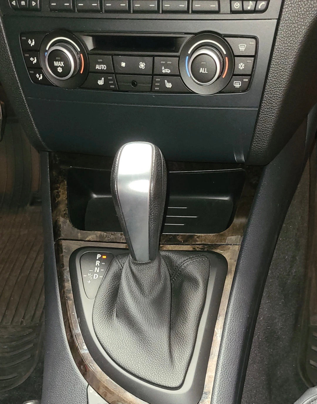 BMW E8X 1 SERIES Wireless Charger INDUKTIV