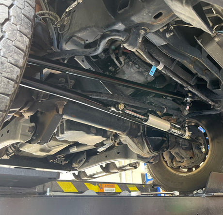 05-16 Ford Super Duty Steering Kit Far From Stock