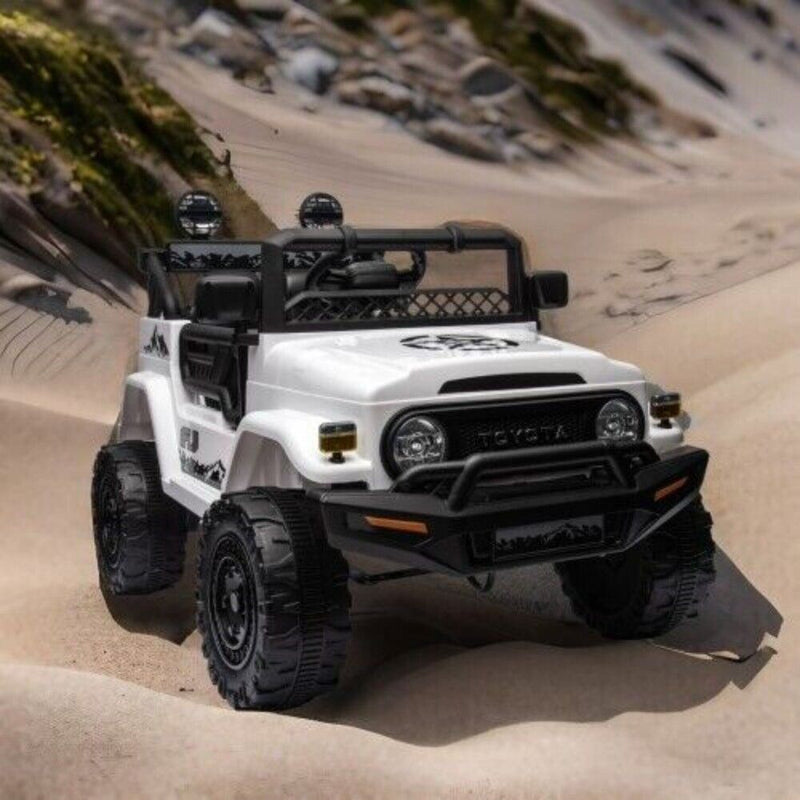Licensed 12V Toyota FJ Cruiser Electric Ride-On Car for Kids with Remote Control and LED Lights