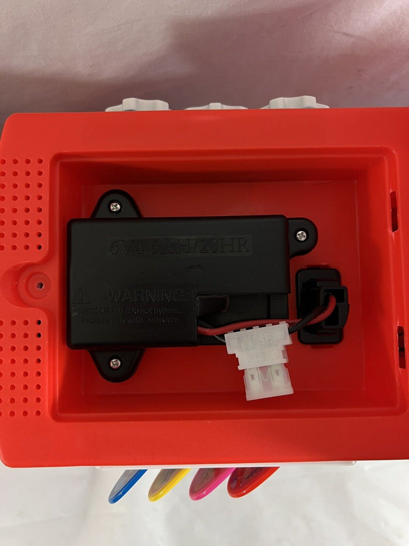 Magical Minnie Mouse Train Set with Tracks and Caboose - Powered by 6-Volt Battery