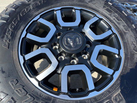 18" Ram 2500 3500 LARAMIE OEM 2694 wheels rims 2023 2024 2025 2026 NITRO 33" NEW Texas Truck Tire