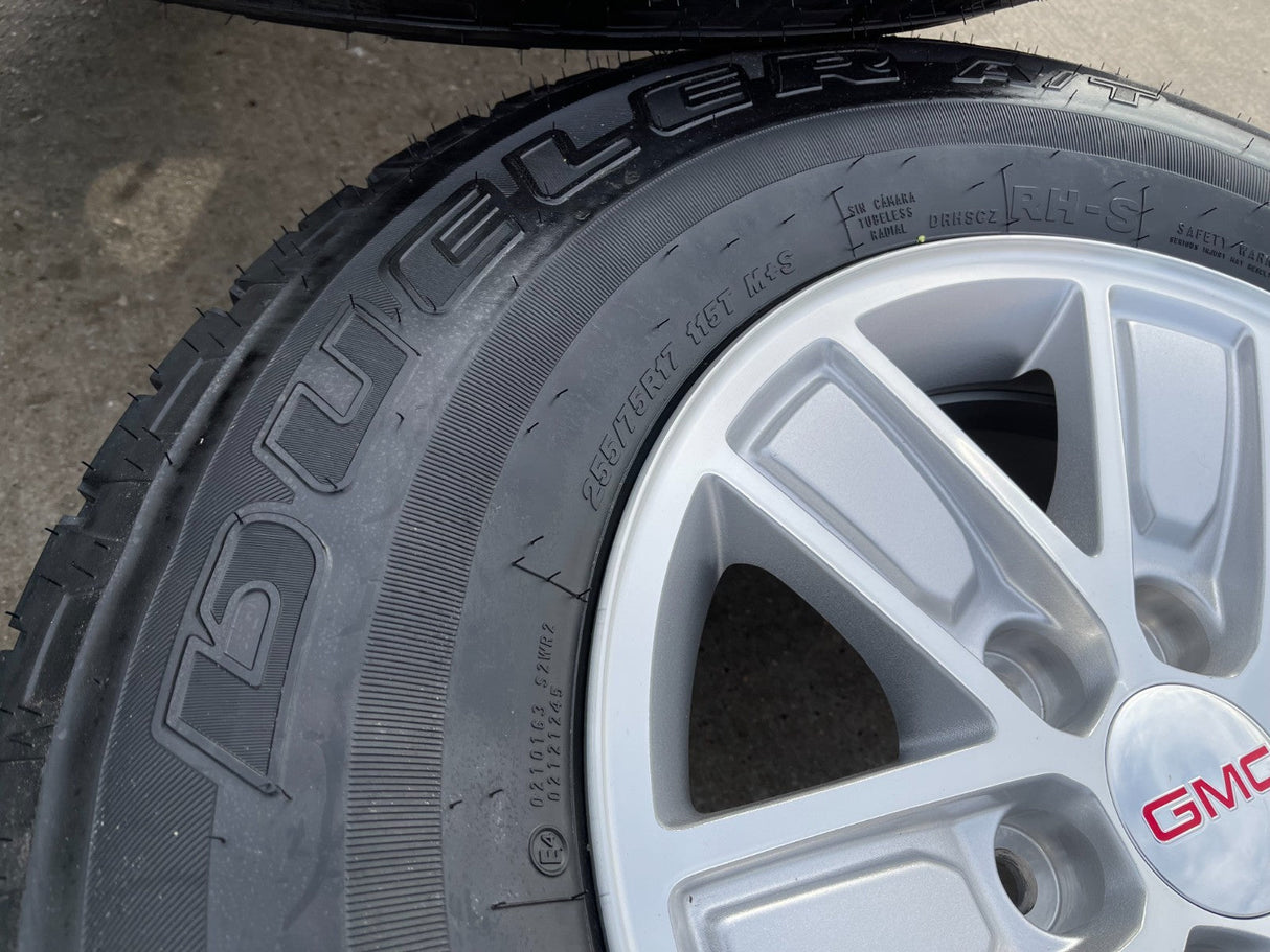 17" GMC Sierra Yukon Chevy Silverado Tahoe OEM 5654 wheels rims BRIDGESTONE A/T Texas Truck Tire