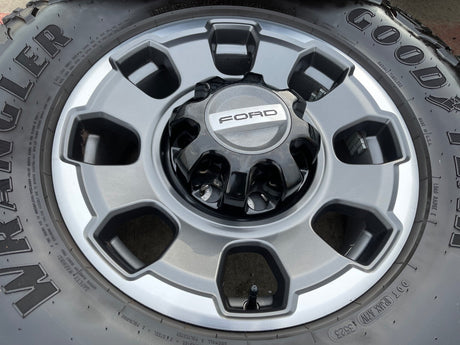 18" Ford F-250 F-350 OEM TREMOR rims wheels 10482 tires 35" DURATRAC R/T Texas Truck Tire