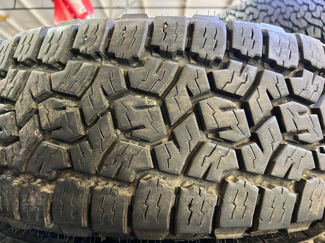 17" Ford F-250 F-350 OEM 3828 wheels rims tires 2022 2023 2024 2025 TOYO A/T3 Texas Truck Tire