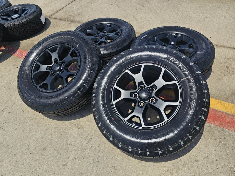 (1) 17" Jeep Wrangler Rubicon OEM 9218 wheel rim Gladiator tire NEXEN HTX2 NEW Texas Truck Tire
