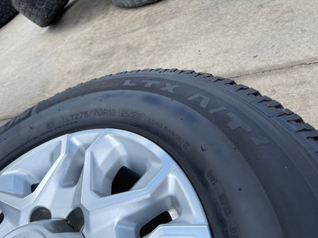 18" Chevy Silverado 2500 3500 OEM 5959 wheels rims MICHELIN LTX A/T2 Texas Truck Tire