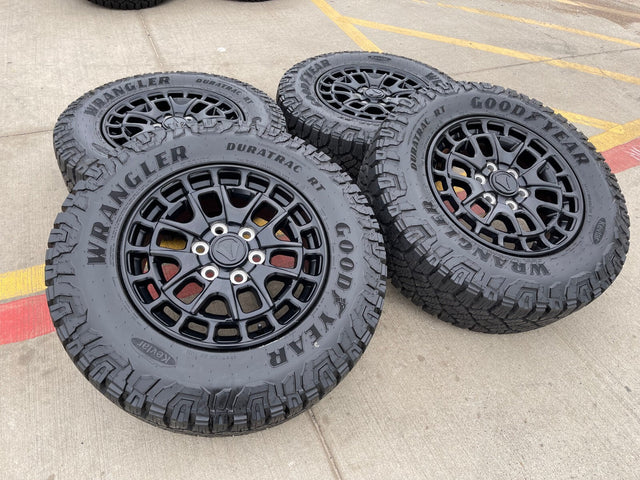 18" Toyota Tundra TSS T FORCE TRD OEM black wheels rims Sequoia 2025 2026 NEW Texas Truck Tire