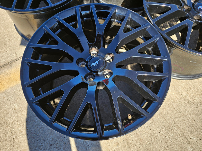 19" Ford Mustang GT Performance Track Pack OEM 10036 10038 wheels rims Texas Truck Tire