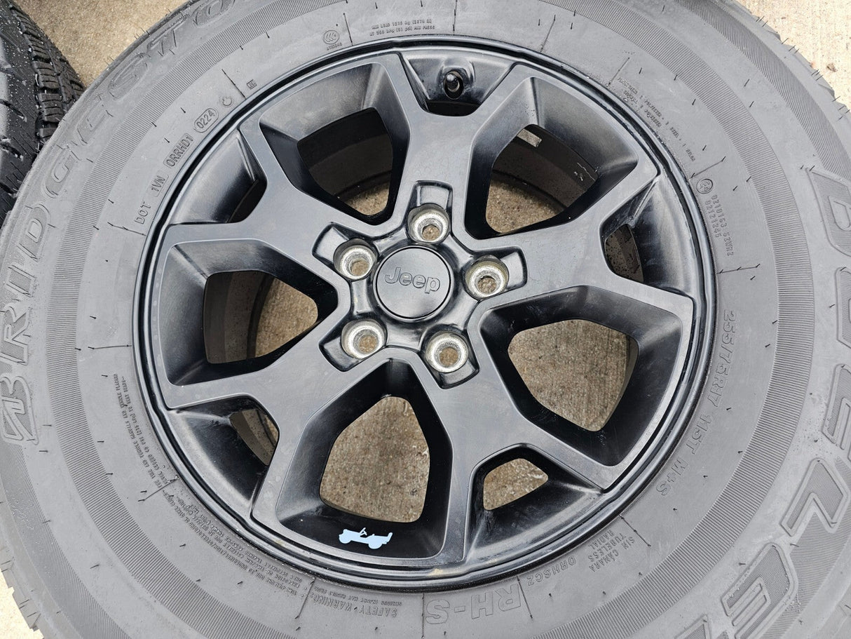 17" Jeep Wrangler Rubicon OEM 9218 wheels rims Gladiator tires DUELER A/T Texas Truck Tire