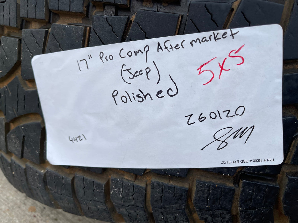 17" 17x9 Pro Comp Series 69 Jeep Wrangler Gladiator 5x127 5x5 wheels rims 35" Texas Truck Tire