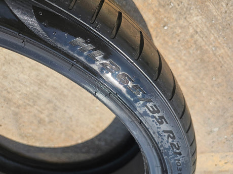(1) 265/35/21 Pirelli P Zero tire Elect LM1 NEW take off! Texas Truck Tire