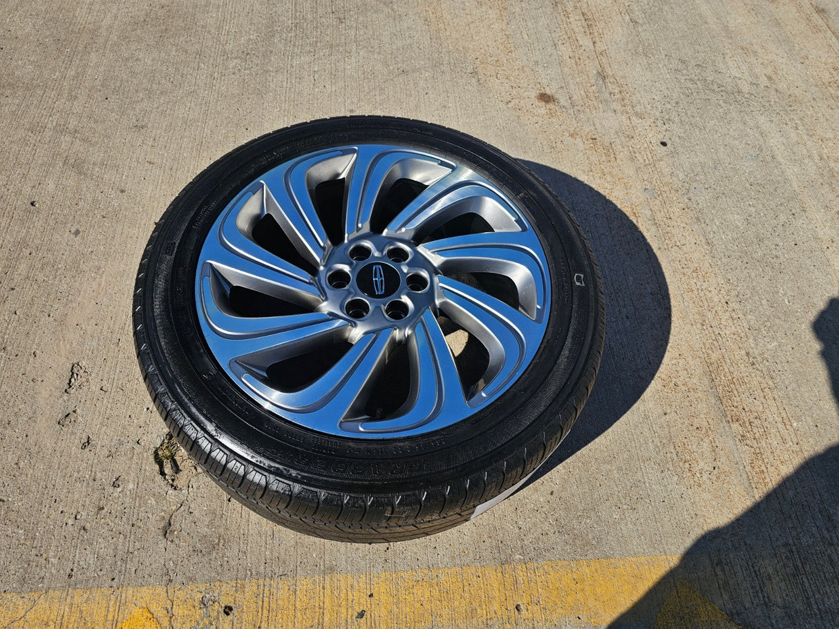 (1) 22" Lincoln Navigator BLACK LABEL OEM 10497 rim wheel 2022 2023 2024 GENERAL Texas Truck Tire