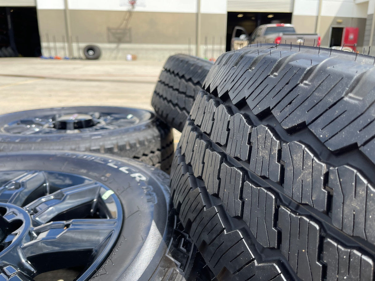 20" GMC Sierra AT4X 2500 3500 OEM 14137 5963 wheels rims Silverado 2025 2026 NEW Texas Truck Tire