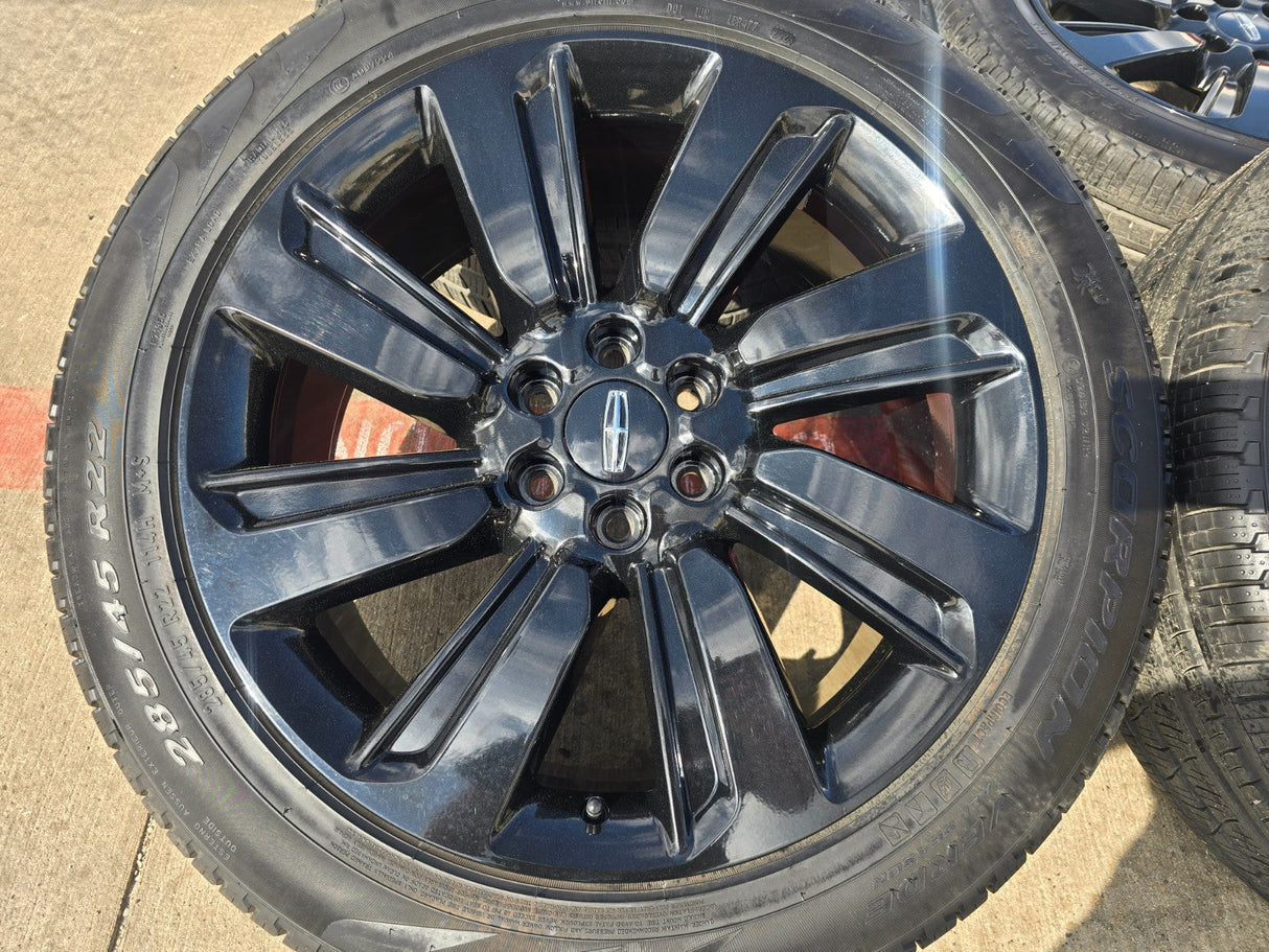 22" Lincoln Navigator OEM rims wheels Black Label 95384 10496 tires PIRELLI NEW Texas Truck Tire