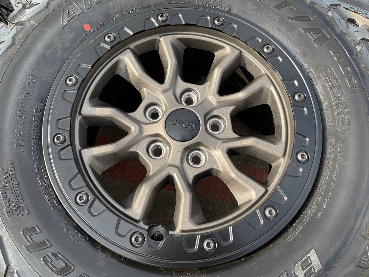 (5) 17" Jeep Wrangler 392 Gladiator OEM 9304 95240 BEADLOCK wheels rims Texas Truck Tire