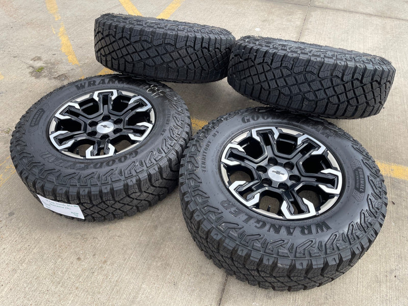 18" Chevy Silverado ZR2 Tahoe TRAIL BOSS Sierra OEM 95415 wheels rims tires NEW Texas Truck Tire