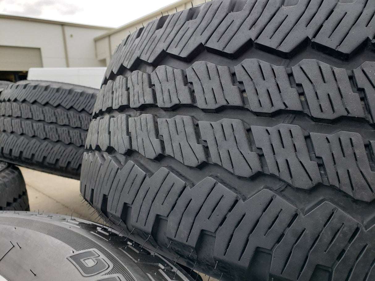 20" GMC Sierra DENALI ULTIMATE 2500 3500 OEM wheels rims 5958 14138 A/T tires Texas Truck Tire