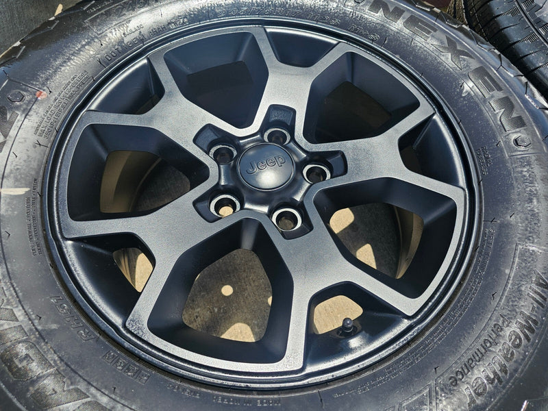 (1) 17" Jeep Wrangler Rubicon OEM 9218 wheel rim Gladiator tire NEXEN HTX2 NEW Texas Truck Tire