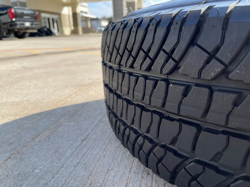 18" Chevy Silverado GMC Sierra 2500 3500 OEM 8096 wheel rim spare MICHELIN NEW Texas Truck Tire