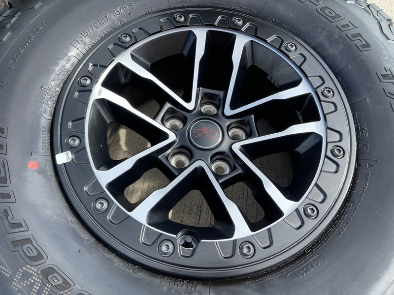 17" Jeep Wrangler 392 Gladiator Rubicon OEM 9329 BEADLOCK wheels rims NEW 35" Texas Truck Tire