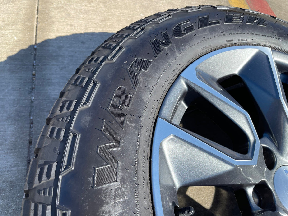 20" Chevy Silverado 1500 Tahoe Suburban OEM 5915 5916 wheels rims GOODYEAR Texas Truck Tire