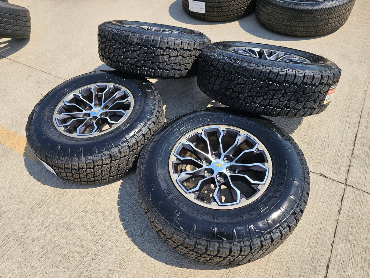 17" Chevy Colorado ZR2 OEM 5891 wheels rims tires GMC Canyon NEW Texas Truck Tire