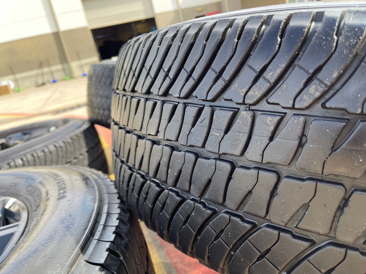 20" GMC Sierra AT4X 2500 3500 OEM 14137 5963 wheels rims Silverado MICHELIN Texas Truck Tire