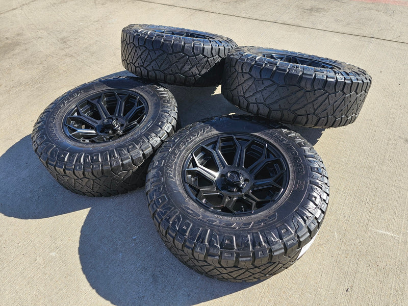18x9 Fuel Siege D706 Jeep Sequoia black wheels rims -12 NITRO Texas Truck Tire