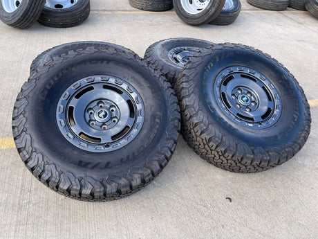 17" Ford Bronco HERITAGE SASQUATCH wheels rims 10464 NEW 37" BFG Texas Truck Tire